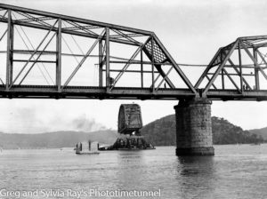 First span of the new Hawkesbury River Bridge being floated to its position, September 15, 1944. (11)