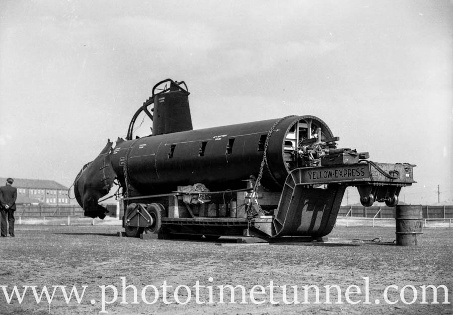 Read more about the article Japanese mini-submarines on tour