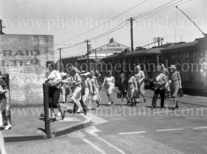 Shoppers alighting from tram, Scott Street, Newcastle, circa 1940s.