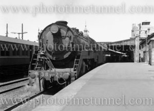 Locomotive 3822 hauling the Newcastle Flyer at Newcastle Railway Station, NSW, December 23, 1965.