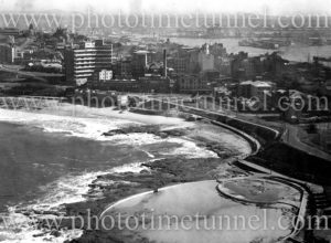 Aerial view of Newcastle, 1949, showing the Young Mariners’ Pool and Canoe Pool.