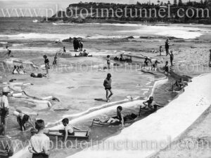 Children at Young Mariners Pool, Newcastle (NSW), circa 1935.