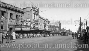 Hunter Street, Newcastle, during 150th anniversary celebrations, September 1947