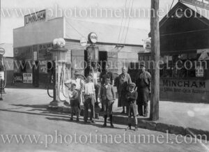 Mincham’s service station, Broken Hill, NSW, September 1935.