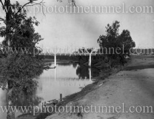 Hampdon Bridge, Wagga Wagga, NSW, circa 1930s.
