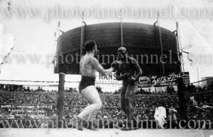Tommy Burns and Jack Johnson prize fight, Sydney, December 1908. (1)