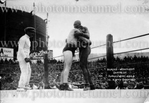 Tommy Burns and Jack Johnson prize fight, Sydney, December 1908. (4)