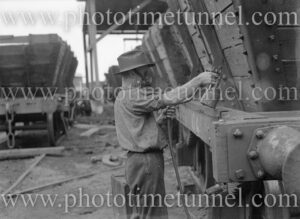 Painting a coal hopper at Dudley Colliery, near Newcastle, NSW, March 27, 1939